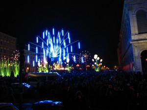 La fête des lumière à Lyon c'est aussi blindé de monde personne mairie illuminations