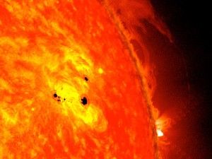 Le Soleil pourrait causer des pannes électriques sur Terre tempêtes solaires