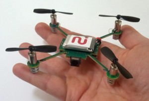 MeCam Quadrocopter un mini jouet pour espion drone video nano