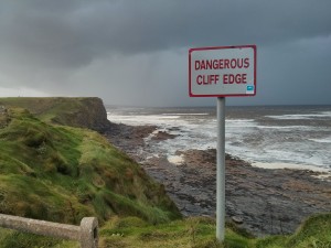 dangerous cliff edge ireland danger irlande falaise